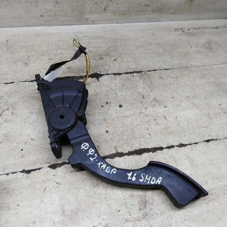 pedal-gaza-ford-focus-2-kabriolet-art-108347-big-0