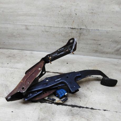 pedal-tormoza-mazda-3-bk-art-108690-big-4