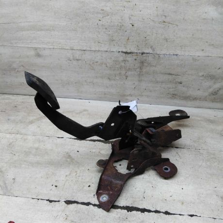 pedal-scepleniia-mazda-3-bk-art-108726-big-4