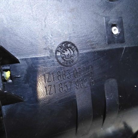 pepelnica-skoda-octavia-a5-restailing-art-108803-big-5