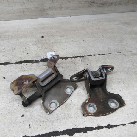 petlia-dveri-peredniaia-levaia-chery-kimo-a1-art-109043-big-0