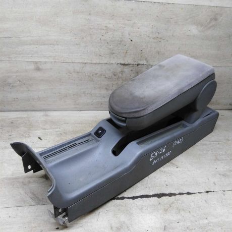 podlokotnik-volkswagen-passat-b5-art-109354-big-0