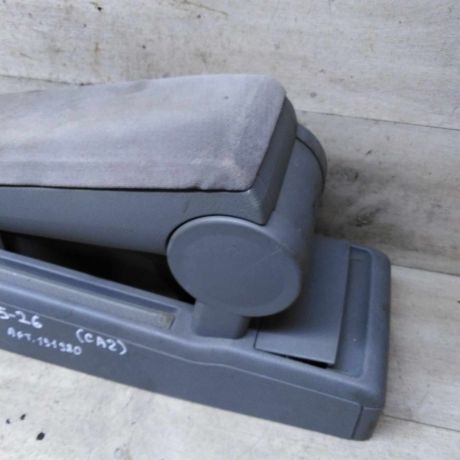 podlokotnik-volkswagen-passat-b5-art-109354-big-1