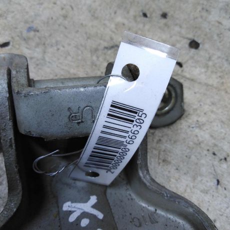 petlia-dveri-peredniaia-pravaia-verxniaia-hyundai-elantra-iii-art-109512-big-2