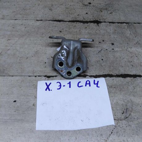 petlia-dveri-peredniaia-pravaia-verxniaia-hyundai-elantra-iii-art-109512-big-1