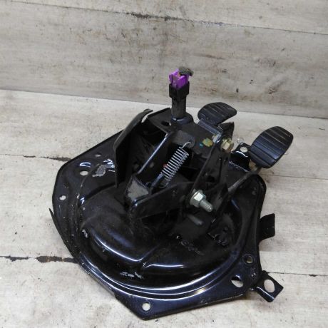 pedalnyi-uzel-renault-symbol-i-art-109533-big-5