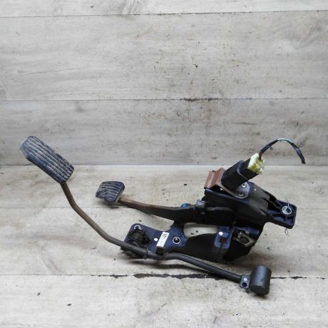 pedalnyi-uzel-gaz-tormoz-chevrolet-lacetti-art-109913-big-0