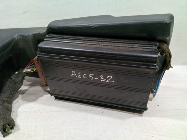 sabvufer-usilitel-audi-a6-c5-art-109916-big-1