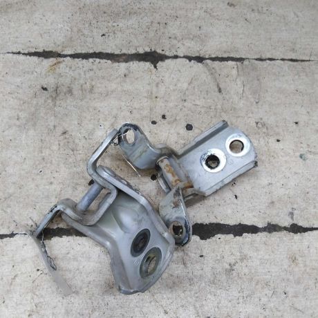 petlia-dveri-peredniaia-pravaia-nissan-tiida-i-art-110109-big-1