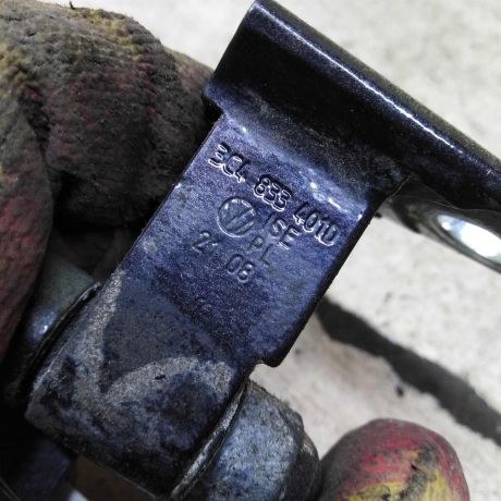 petlia-dveri-zadniaia-levaia-verxniaia-volkswagen-passat-b6-art-110573-big-2