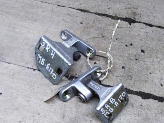 petlia-dveri-zadniaia-pravaia-mercedes-a-klass-i-w168-restailing-art-110581