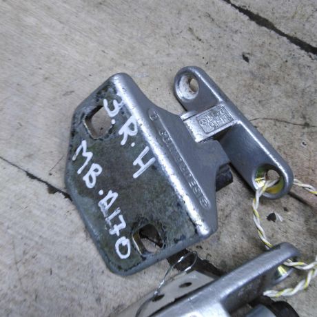 petlia-dveri-zadniaia-pravaia-mercedes-a-klass-i-w168-restailing-art-110581-big-3