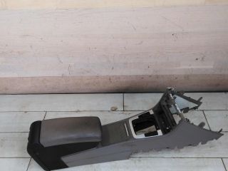 podlokotnik-centralnaia-konsol-volkswagen-passat-b6-art-110584