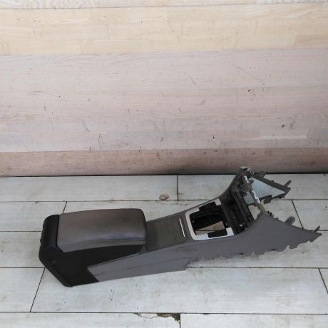 podlokotnik-centralnaia-konsol-volkswagen-passat-b6-art-110584-big-0