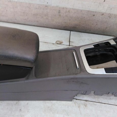 podlokotnik-centralnaia-konsol-volkswagen-passat-b6-art-110584-big-5