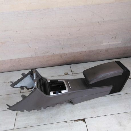 podlokotnik-centralnaia-konsol-volkswagen-passat-b6-art-110584-big-4