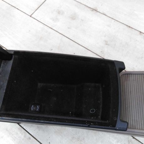 podlokotnik-centralnaia-konsol-volkswagen-passat-b6-art-110584-big-7