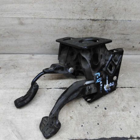 pedalnyi-uzel-volkswagen-golf-4-art-110710-big-0