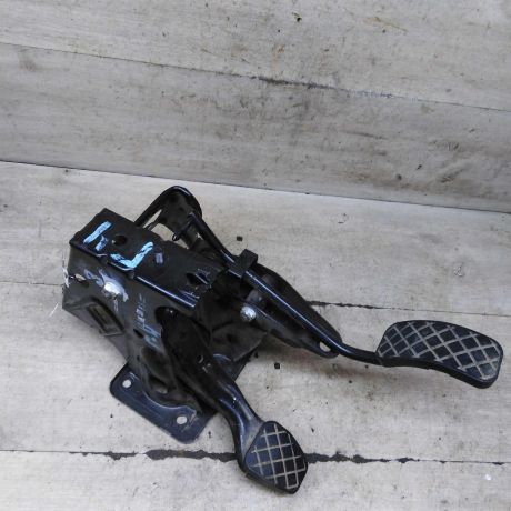 pedalnyi-uzel-volkswagen-golf-4-art-110710-big-3