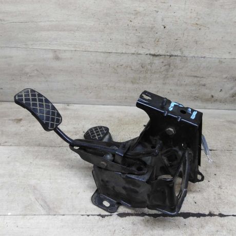pedalnyi-uzel-volkswagen-golf-4-art-110710-big-1