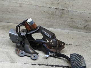 pedal-tormoza-nissan-qashqai-ii-restailing-art-110902
