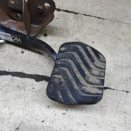 pedal-tormoza-nissan-qashqai-ii-restailing-art-110902-big-3