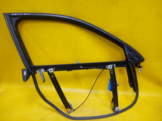 steklopodieemnik-elektriceskii-perednii-pravyi-audi-a4-b7-art-11475-big-0