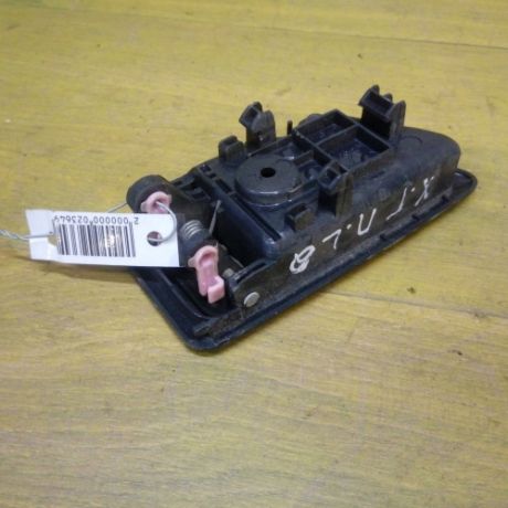 rucka-vnutrenniaia-otkryvaniia-dveri-hyunday-getz-art-12372-big-1