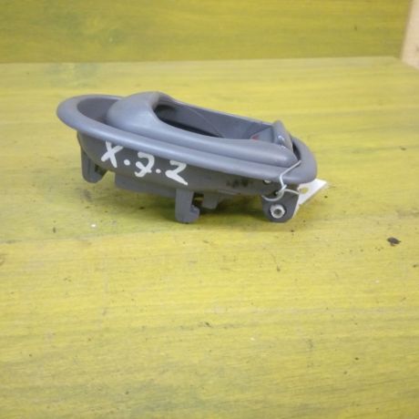 rucka-vnutrenniaia-otkryvaniia-dveri-hyunday-elantra-2-art-12426-big-1