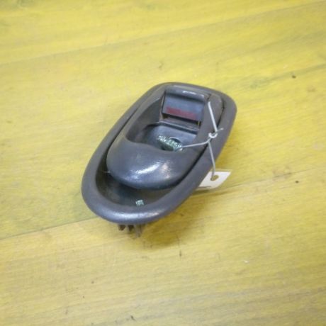 rucka-vnutrenniaia-otkryvaniia-dveri-hyunday-elantra-2-art-12448-big-0