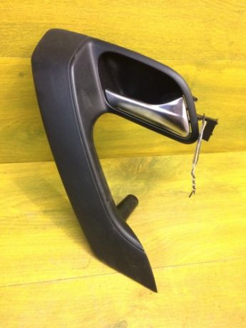 rucka-vnutrenniaia-otkryvaniia-dveri-volkswagen-polo-sedan-art-12544-big-0