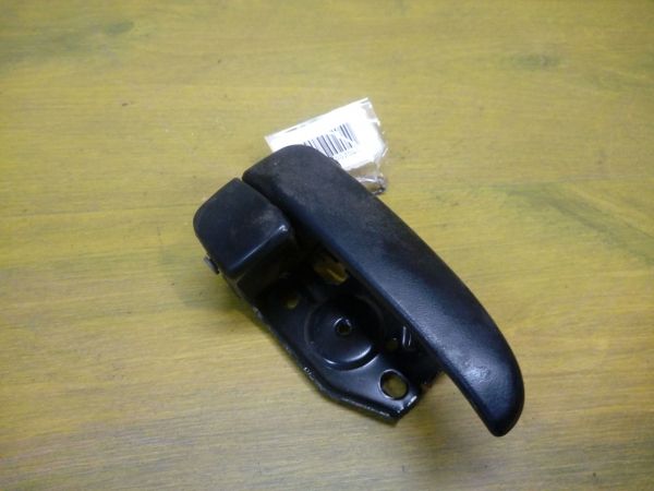 rucka-vnutrenniaia-otkryvaniia-dveri-hyunday-sonata-4-art-12562-big-0