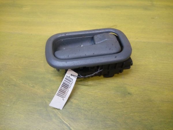 rucka-vnutrenniaia-otkryvaniia-dveri-nissan-almera-classic-art-12650-big-0