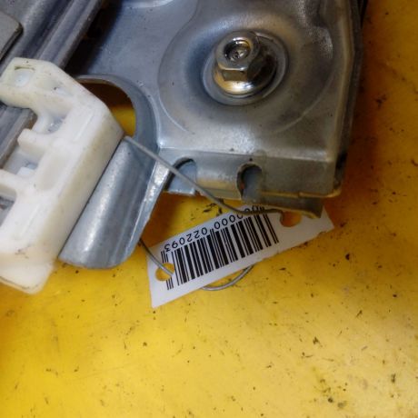 steklopodieemnik-mexaniceskii-zadnii-pravyi-skoda-octavia-tour-art-13312-big-1