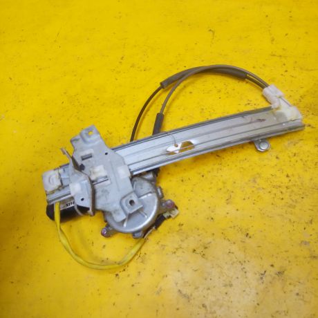 zadnii-levyi-steklopodieemnik-kia-spektra-art-13828-big-1