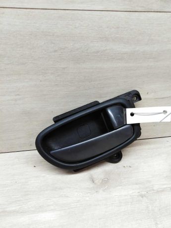 rucka-vnutrenniaia-otkryvaniia-dveri-hyundai-elantra-hd-art-13840-big-0