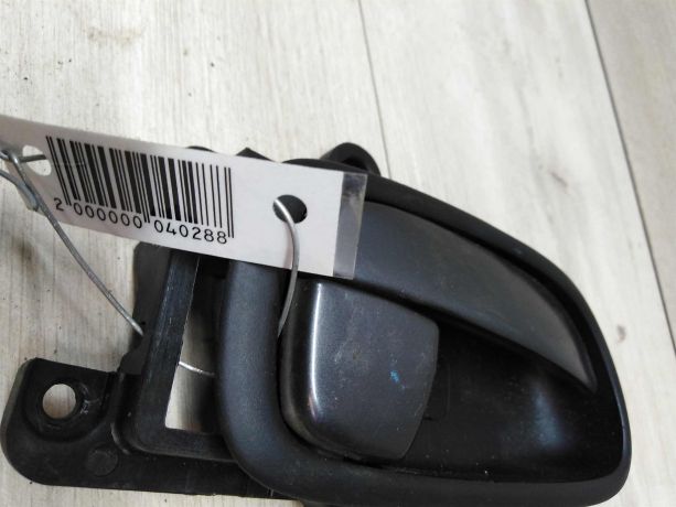 rucka-vnutrenniaia-otkryvaniia-dveri-hyundai-elantra-hd-art-13840-big-2