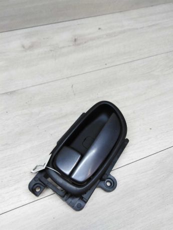 rucka-vnutrenniaia-otkryvaniia-dveri-hyundai-elantra-hd-art-13845-big-1