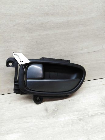 rucka-vnutrenniaia-otkryvaniia-dveri-hyundai-elantra-hd-art-13845-big-0