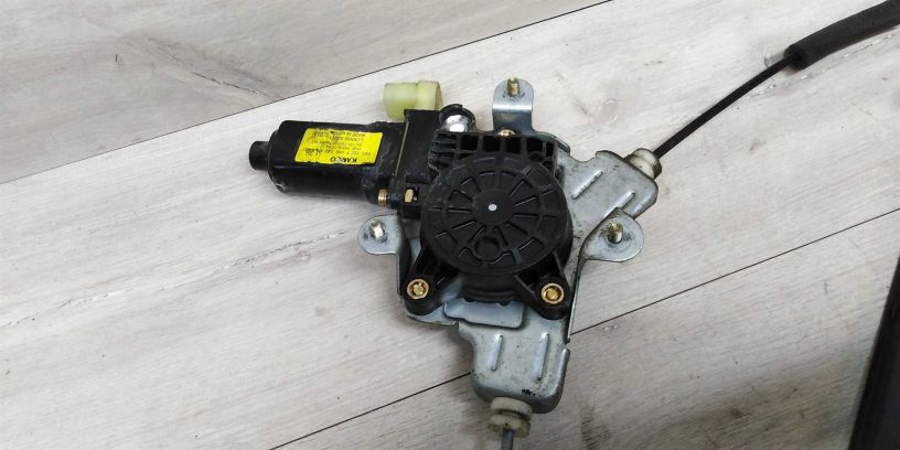 steklopodieemnik-perednii-pravyi-hyundai-getz-art-13884-big-1