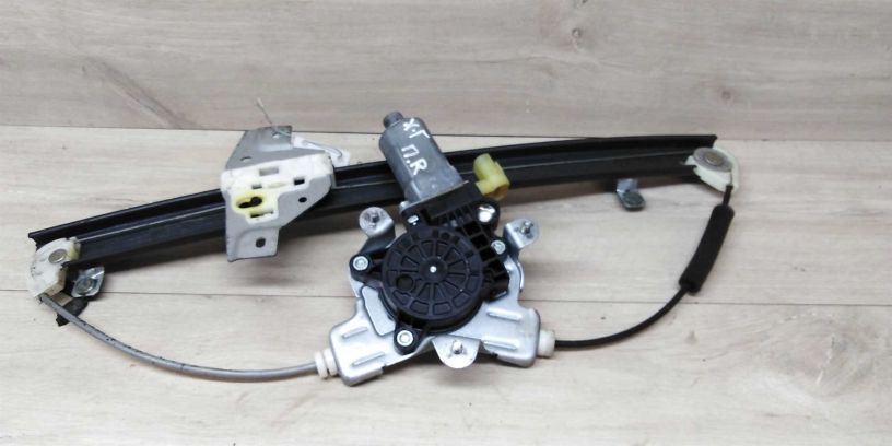 steklopodieemnik-hyundai-getz-art-13960-big-2