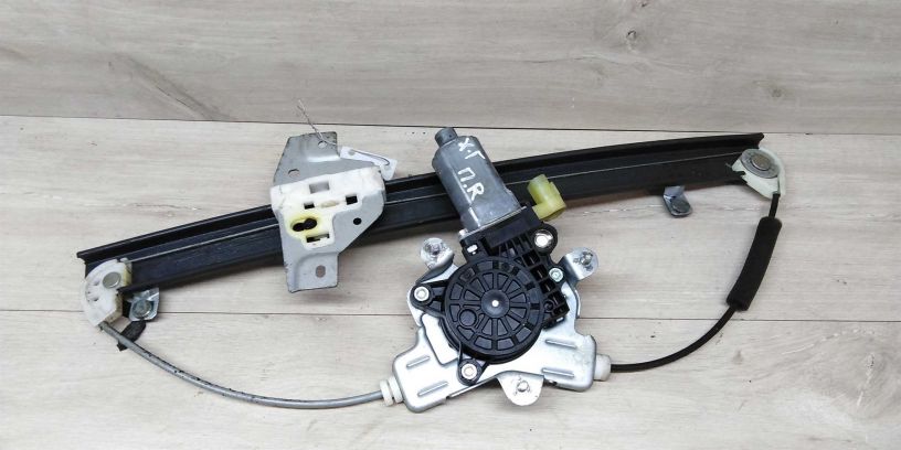 steklopodieemnik-hyundai-getz-art-13960-big-3