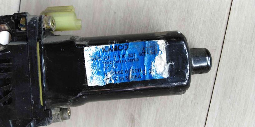 steklopodieemnik-kia-magentis-art-14004-big-3