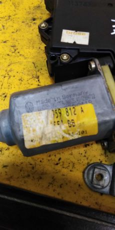 steklopodieemnik-elektriceskii-zadnii-pravyi-volkswagen-sharan-restailing-art-14069-big-2