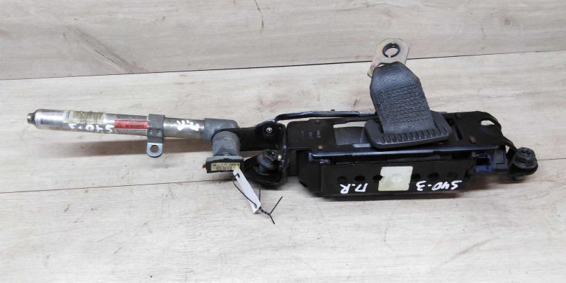 remen-bezopasnosti-perednii-pravyi-volvo-s40-art-14319-big-0