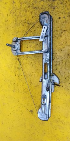 steklopodieemnik-zadnii-ford-focus-1-art-14589-big-0