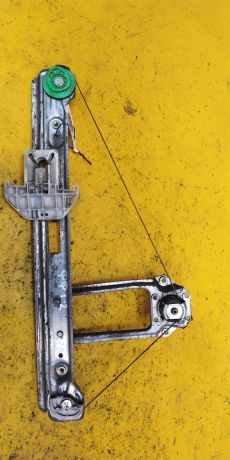 steklopodieemnik-zadnii-ford-focus-1-art-14590-big-1