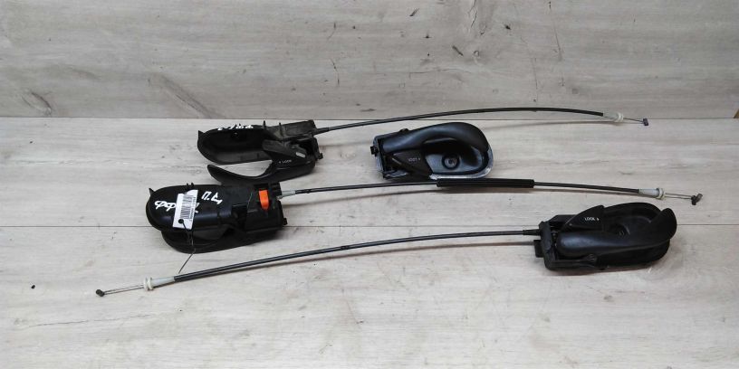 rucka-vnutrenniaia-otkryvaniia-dveri-ford-focus-i-art-14680-big-0