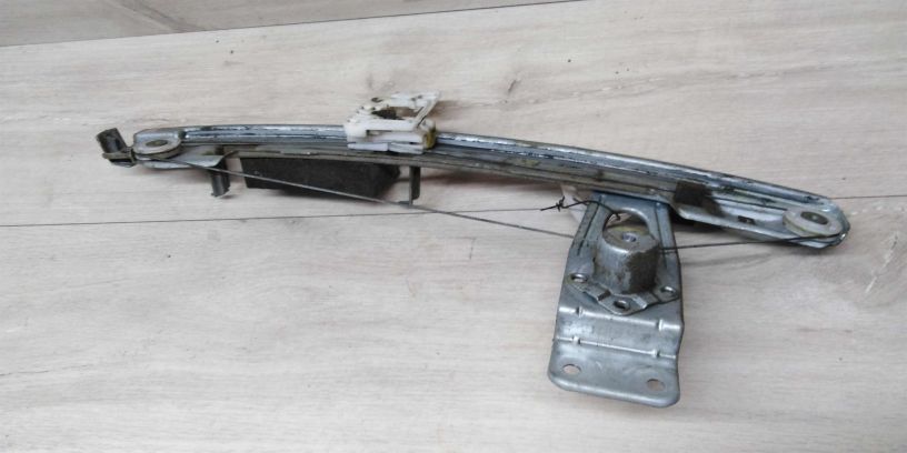 steklopodieemnik-renault-megane-2-art-14793-big-1