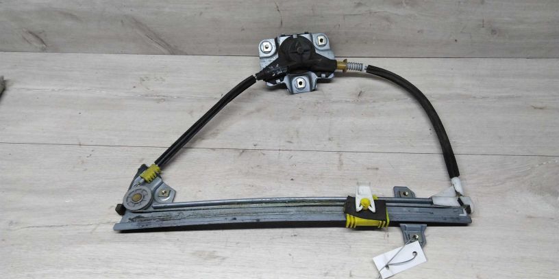 steklopodieemnik-mexaniceskii-zadnii-pravyi-renault-megan-scenic-i-art-15101-big-1